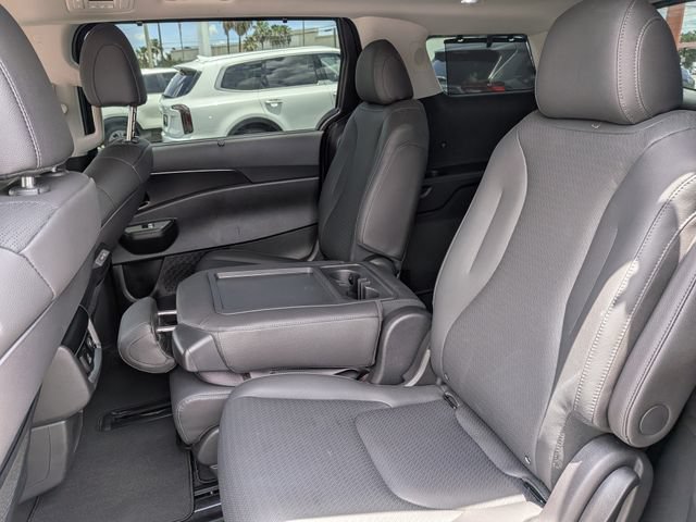 Certified 2026 Kia Carnival SX Prestige FWD image 13