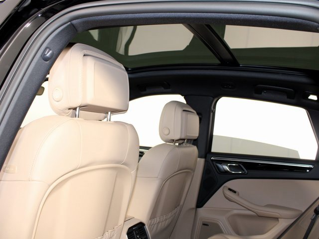 New 2025 Porsche Macan image 21