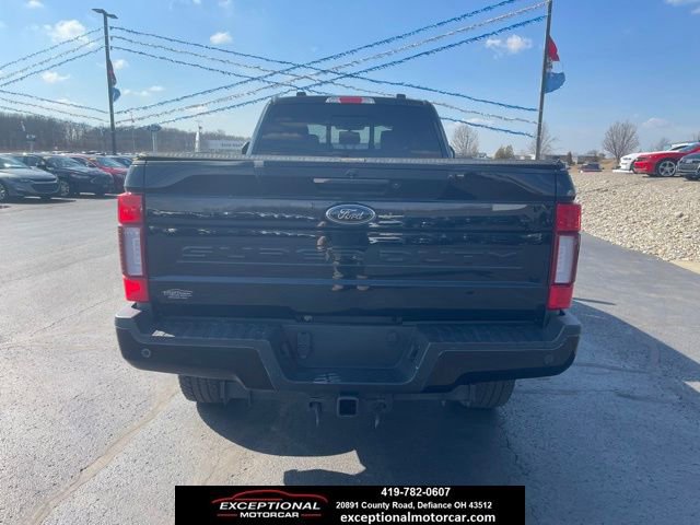 Used 2022 Ford F250 Lariat w/ Black Appearance Package image 4
