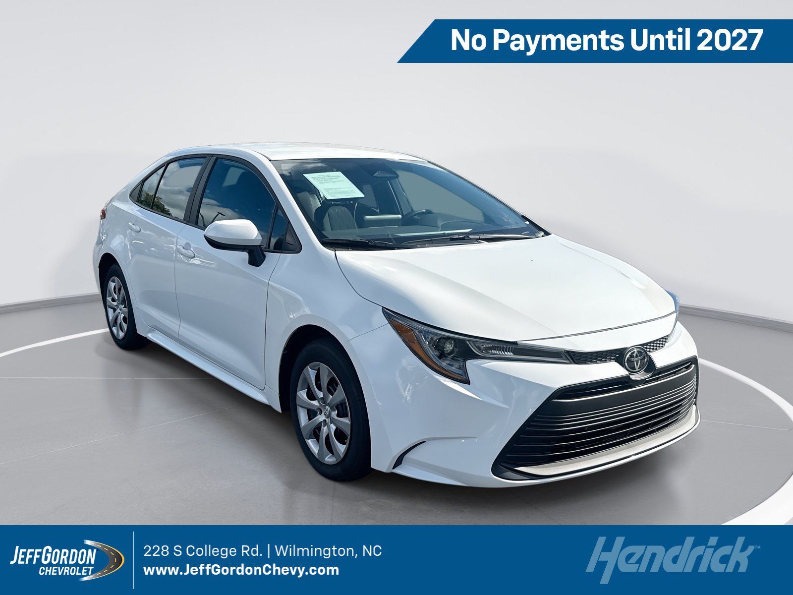 Used 2026 Toyota Corolla LE FWD image 1