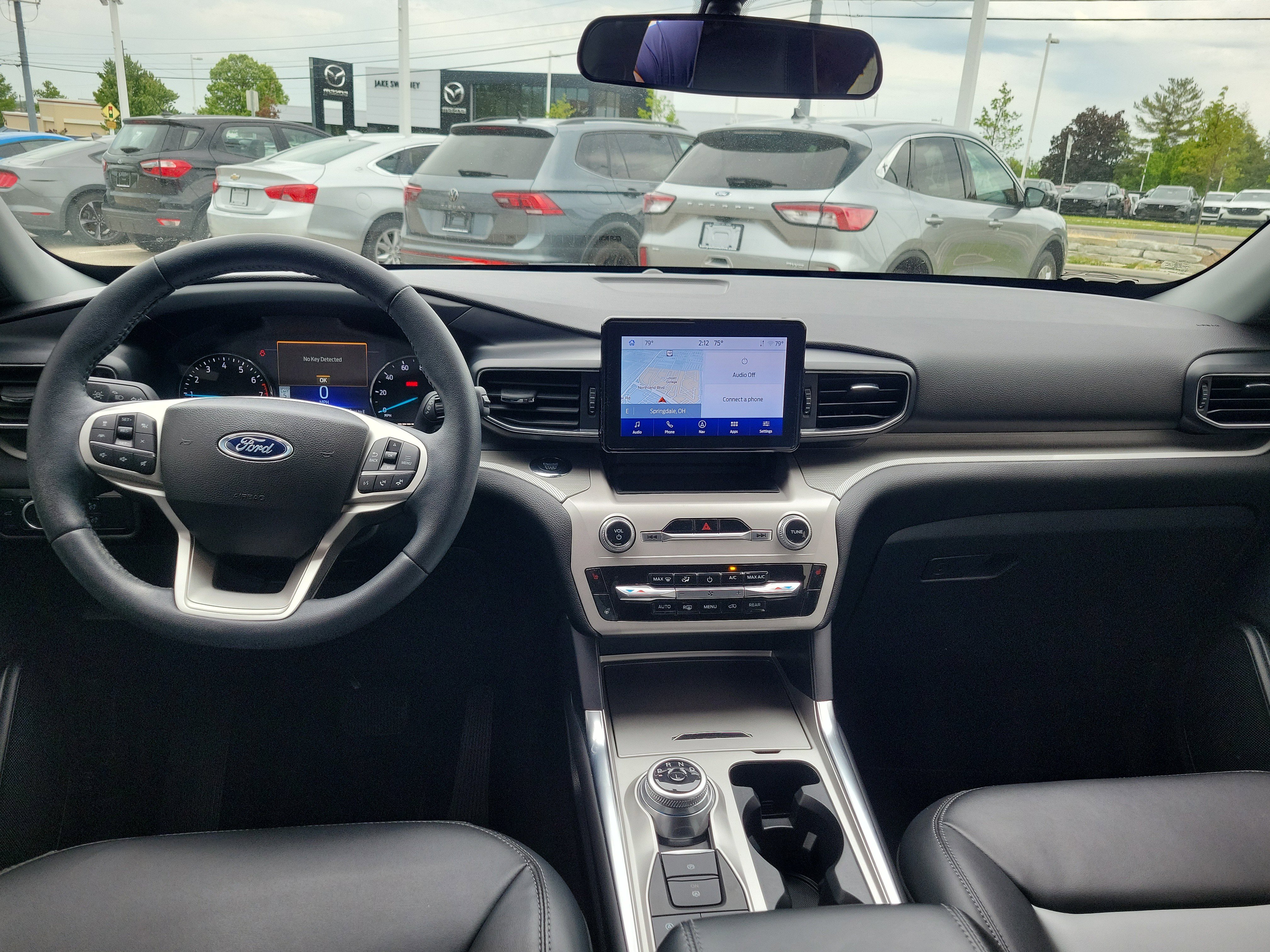 Used 2023 Ford Explorer XLT w/ Equipment Group 202A AWD/4WD image 10