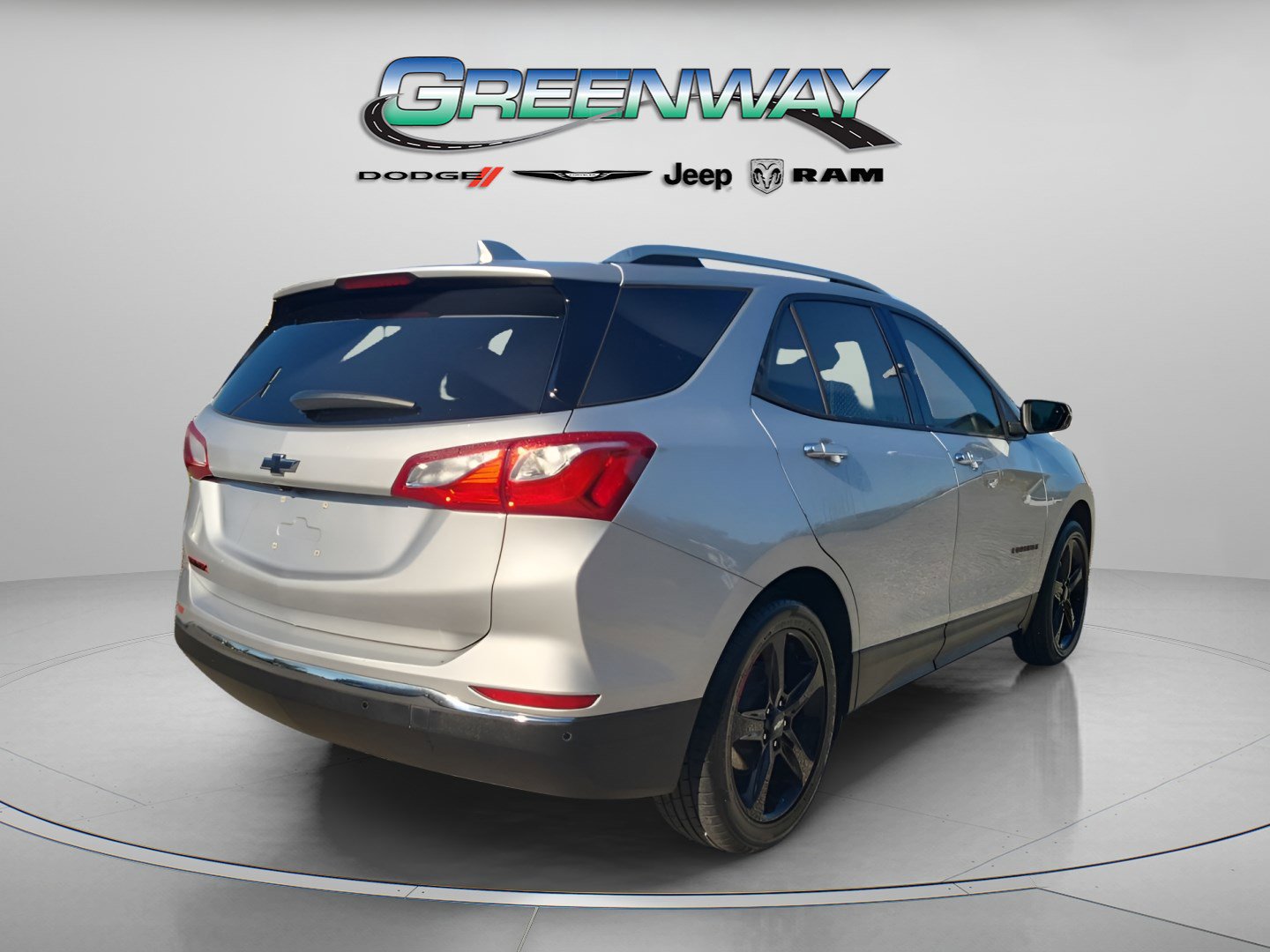 Used 2021 Chevrolet Equinox Premier w/ Redline Edition image 3