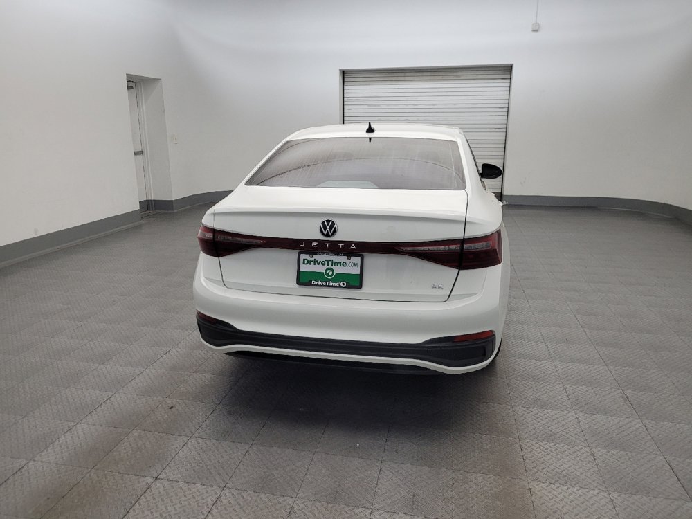 Used 2025 Volkswagen Jetta SE FWD image 7