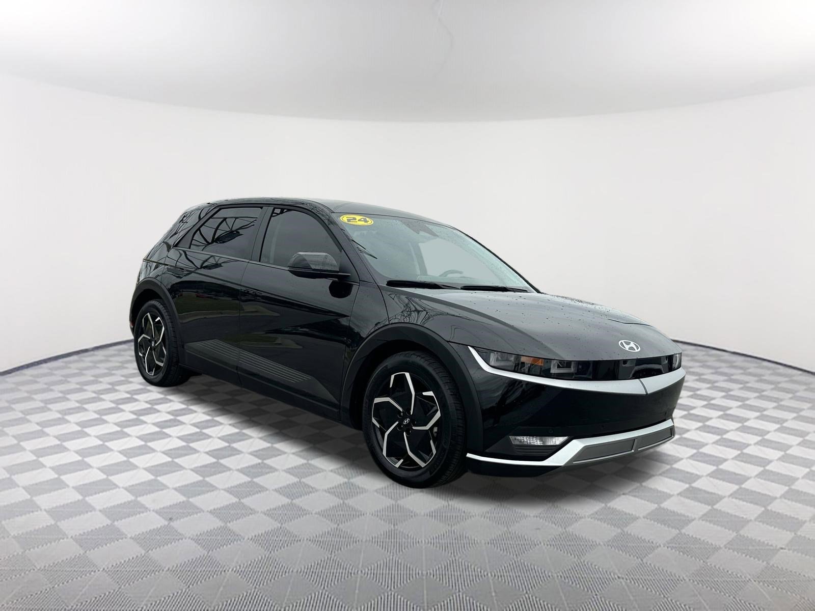 Used 2024 Hyundai Ioniq 5 SEL image 4