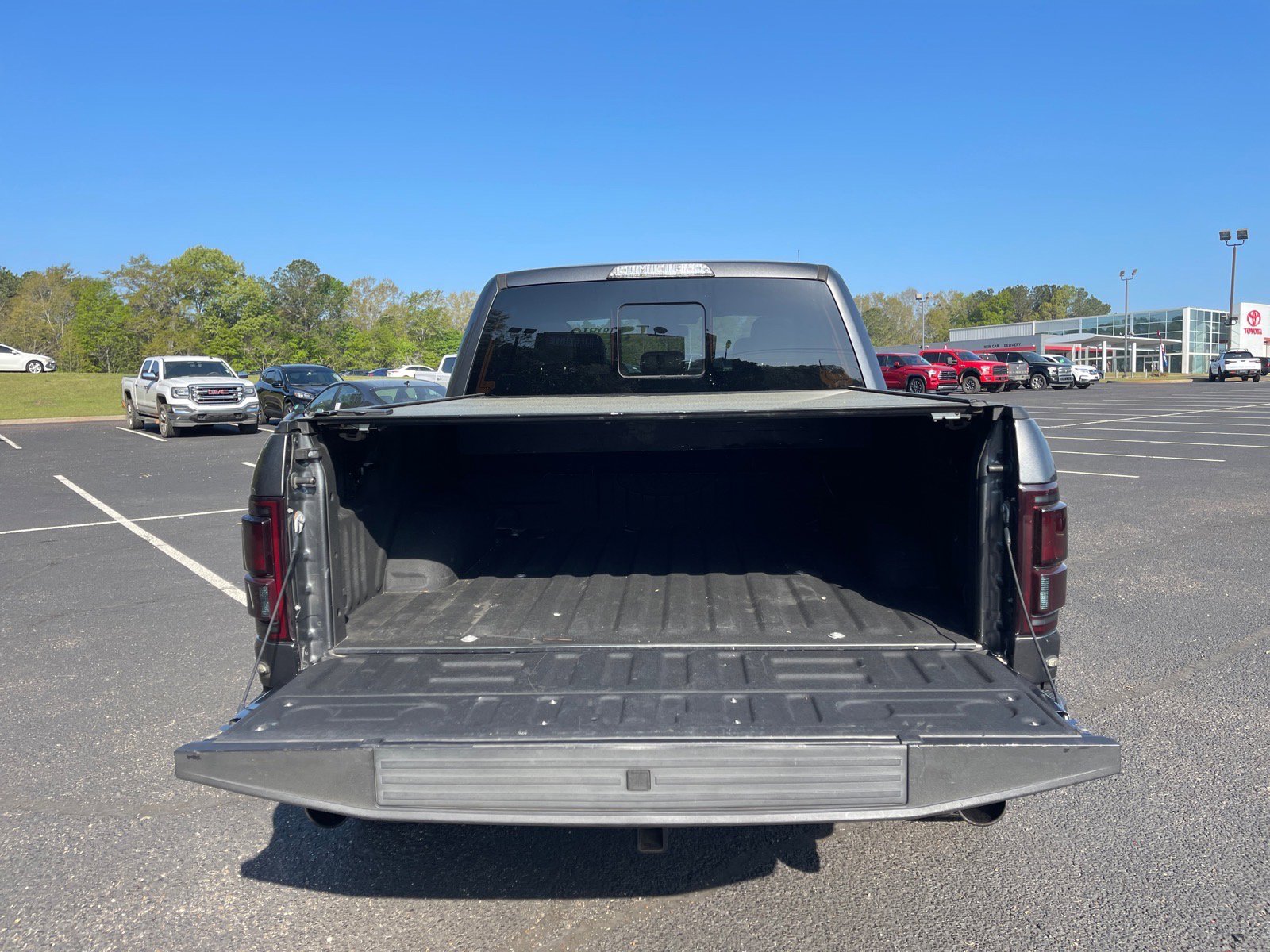 Used 2018 Ford F150 Raptor w/ Equipment Group 802A Luxury image 16