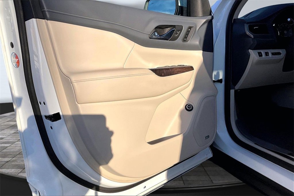 Used 2020 GMC Acadia Denali w/ Technology Package image 23