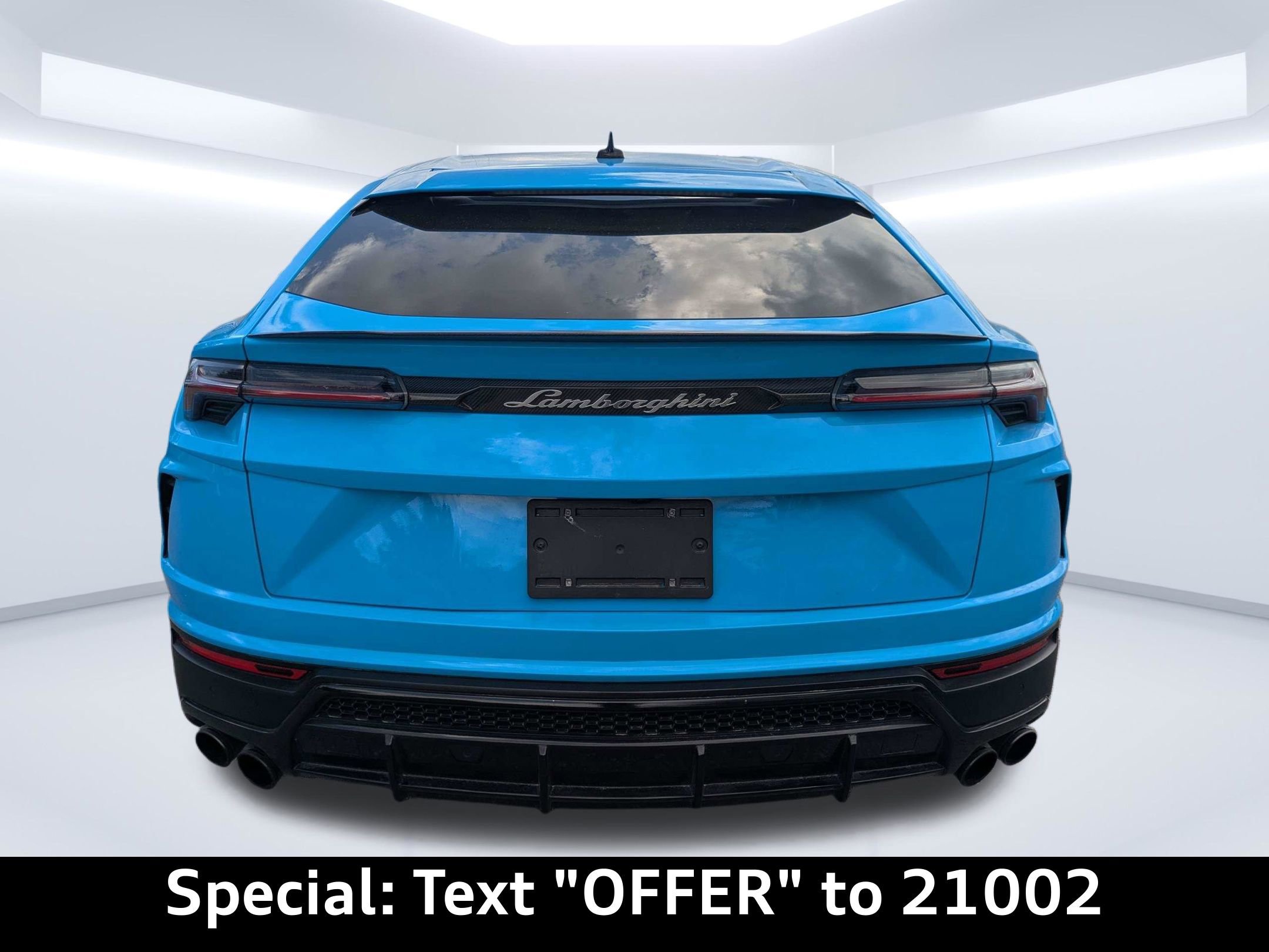Used 2020 Lamborghini Urus AWD/4WD image 3