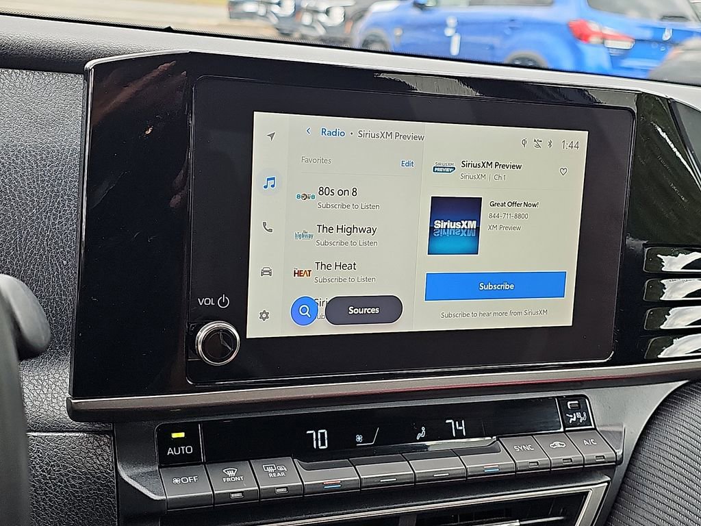 Used 2025 Toyota Camry SE image 17