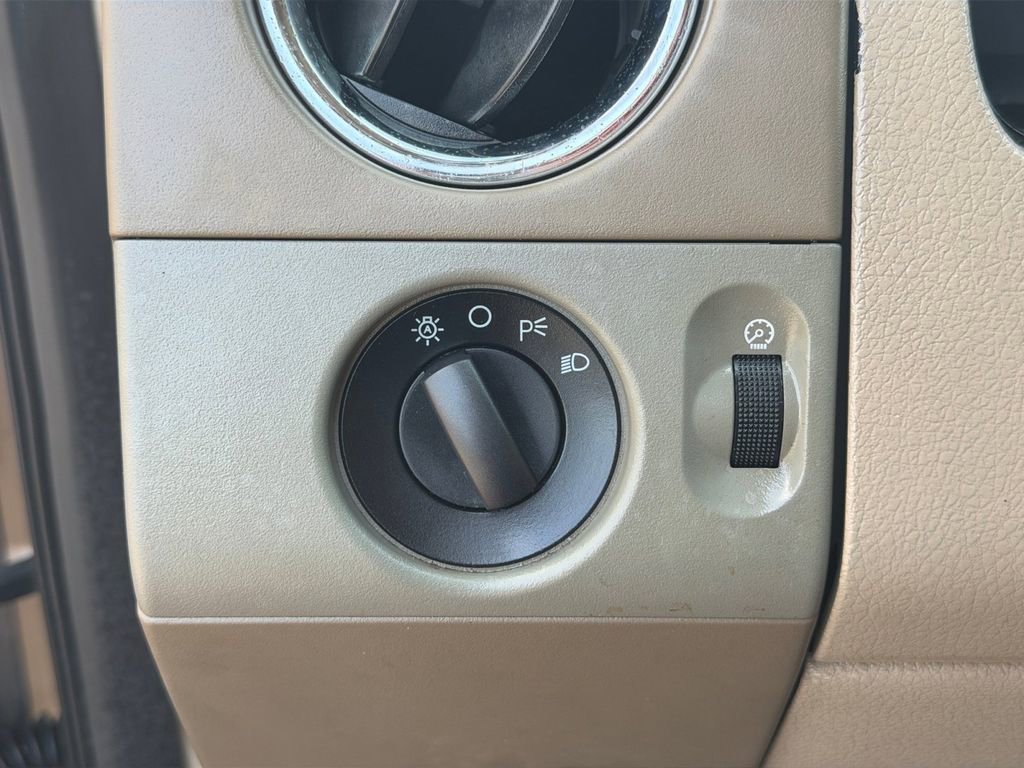 Used 2005 Ford F150 2WD SuperCrew image 16