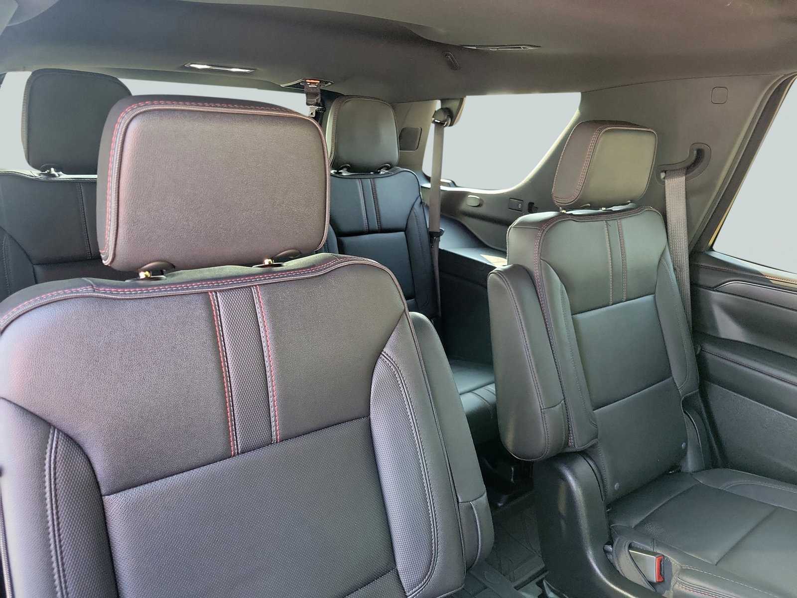 Used 2023 Chevrolet Tahoe RST w/ Luxury Package AWD/4WD image 35
