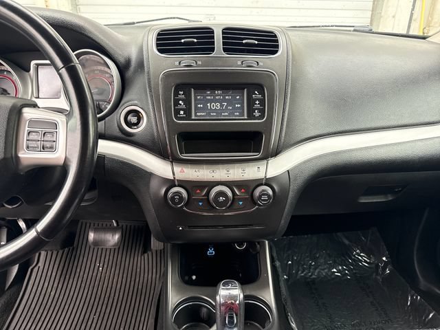 Used 2020 Dodge Journey SE w/ SE Popular Equipment Group FWD image 25