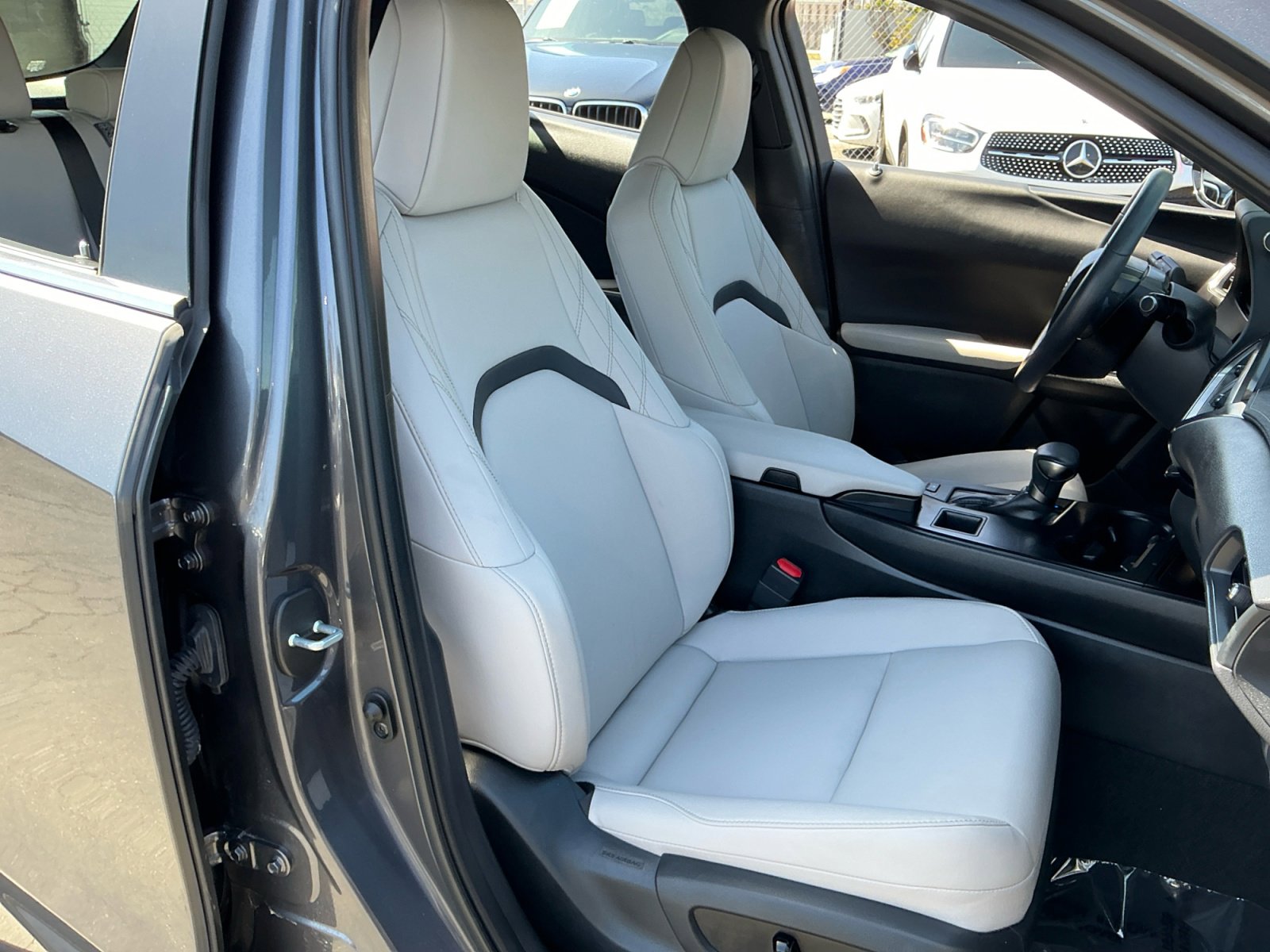Used 2023 Lexus UX 250h FWD w/ Accessory Package (Z2) image 21