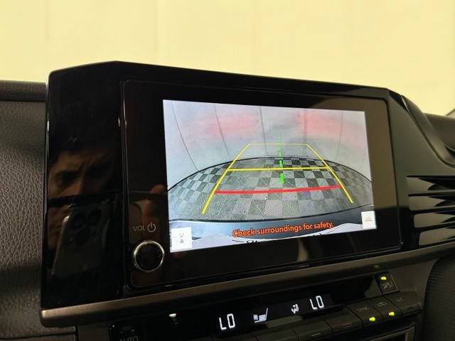 Used 2025 Toyota Camry SE FWD image 25