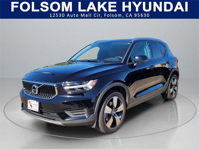 Used 2019 Volvo XC40 T5 Momentum image 1