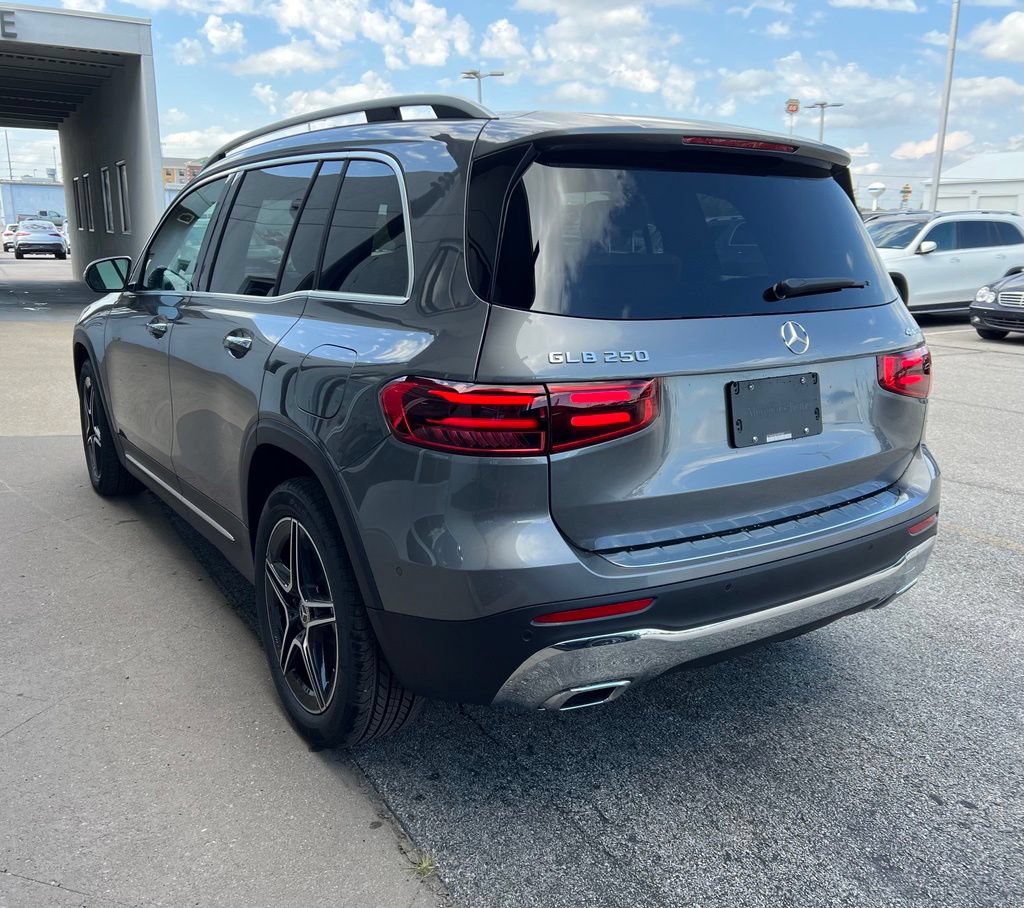 New 2026 Mercedes-Benz GLB 250 4MATIC image 5