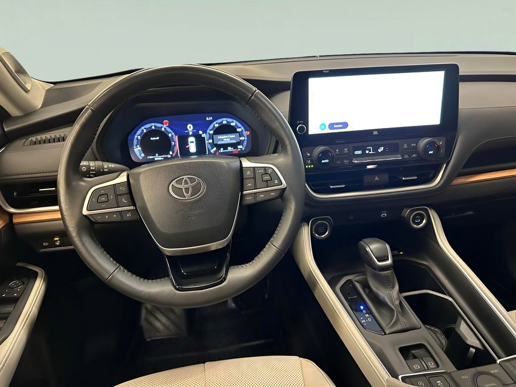 Used 2024 Toyota Grand Highlander XLE image 34