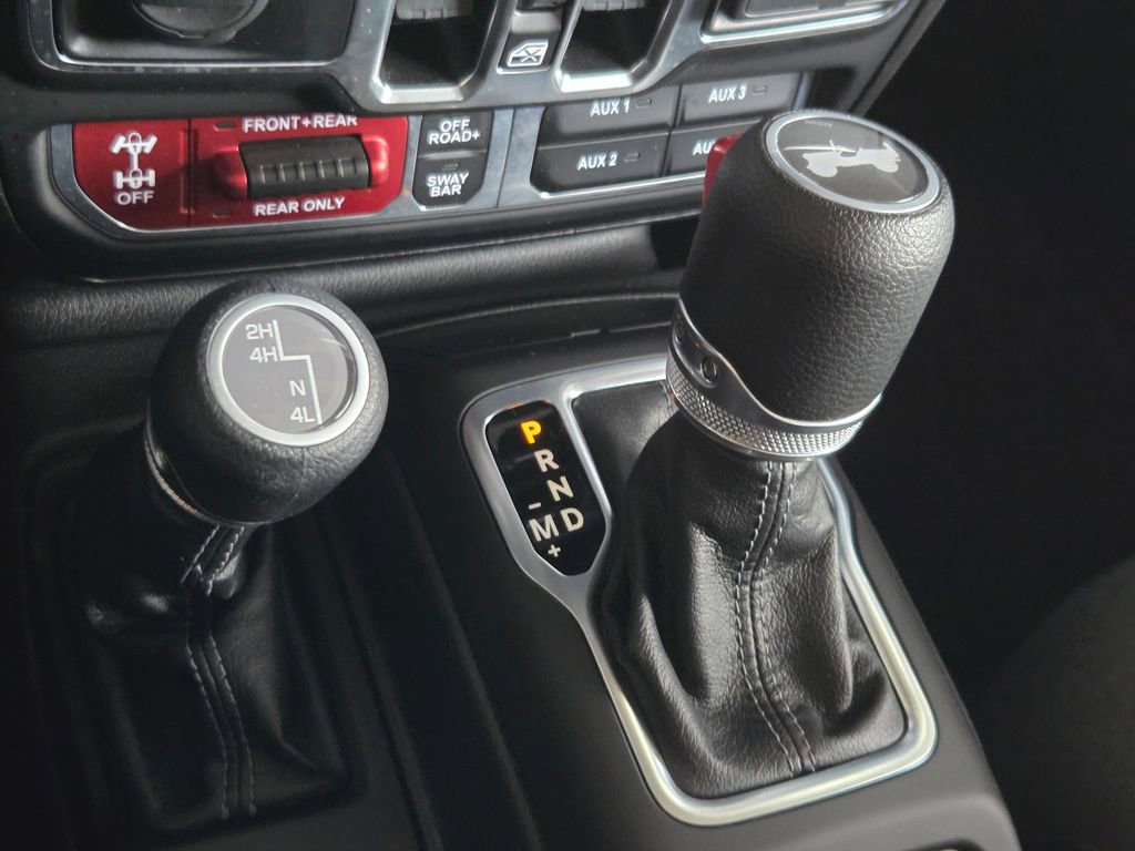 Used 2025 Jeep Wrangler Unlimited Rubicon image 9