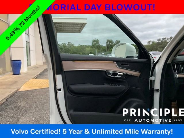 Certified 2025 Volvo XC90 B5 Plus AWD/4WD image 13
