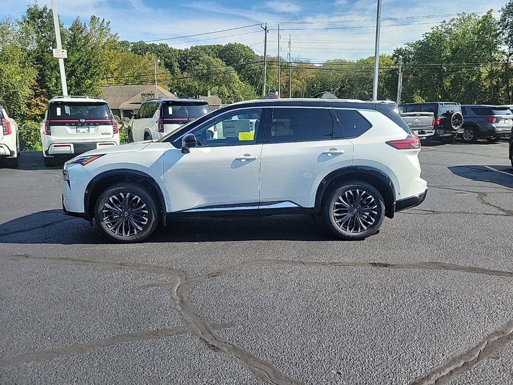 New 2026 Nissan Rogue Platinum image 2