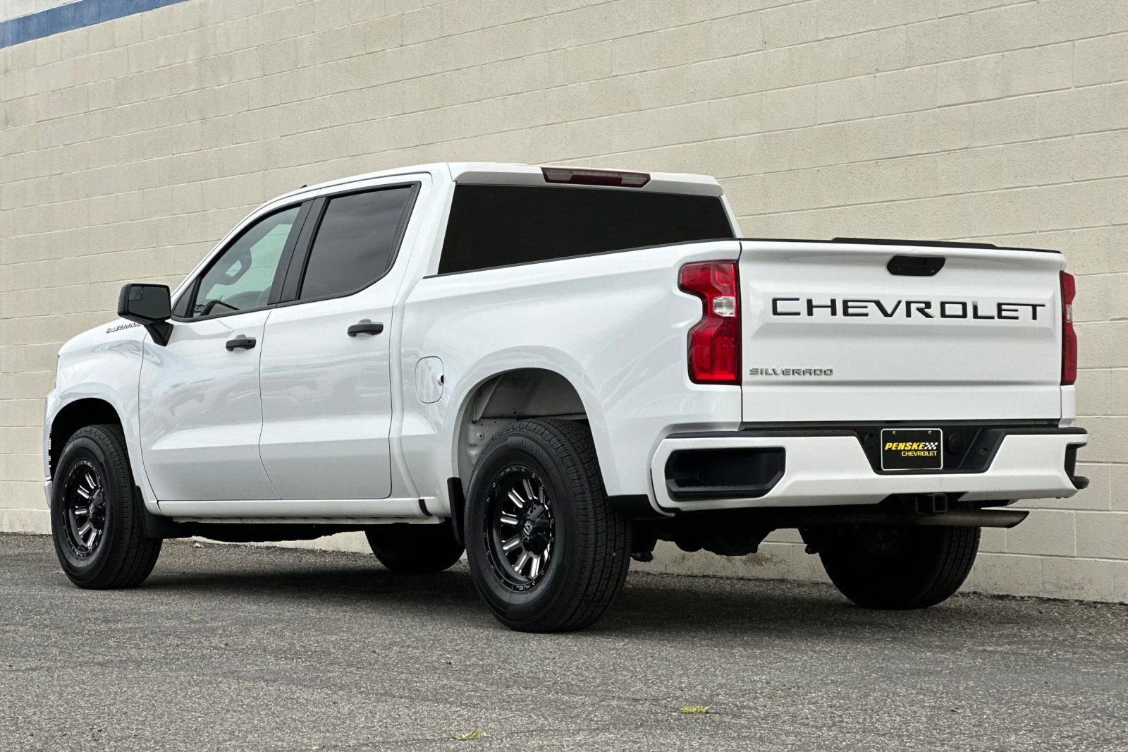 Used 2020 Chevrolet Silverado 1500 Custom w/ Custom Value Package image 6