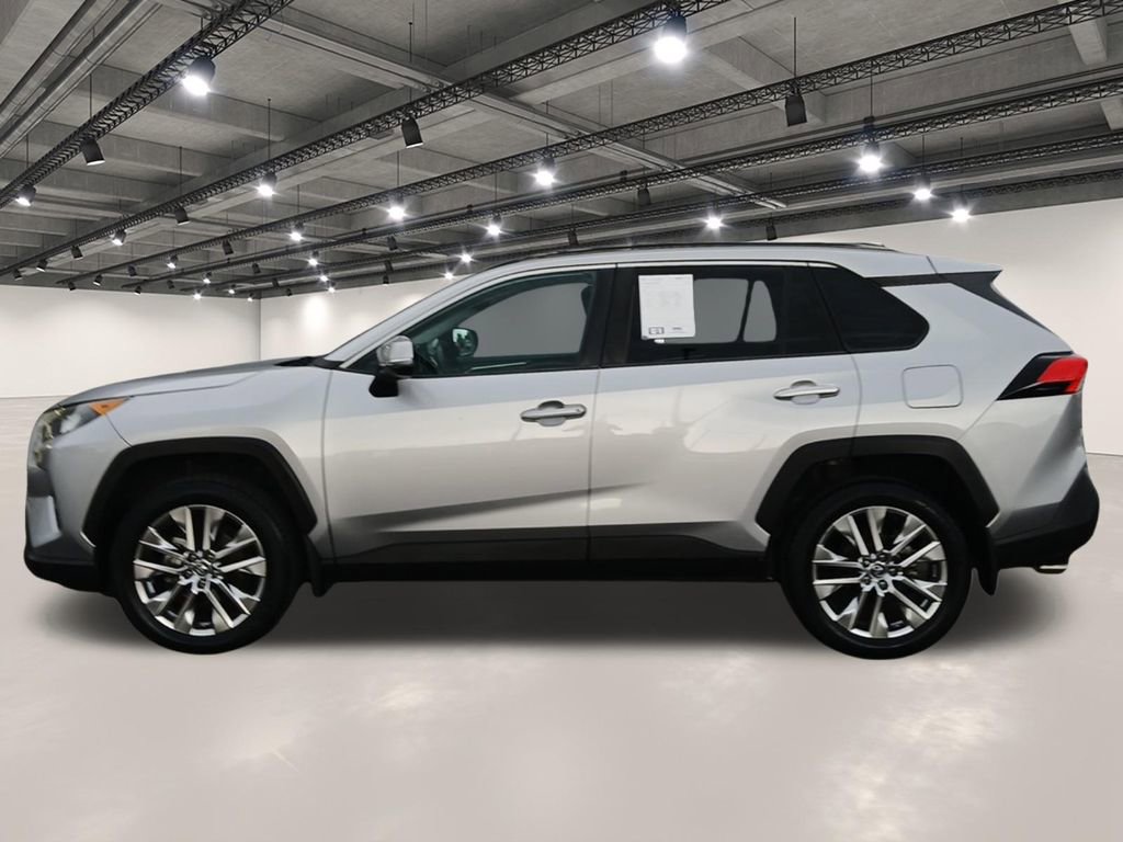 Used 2020 Toyota RAV4 XLE Premium AWD/4WD image 13