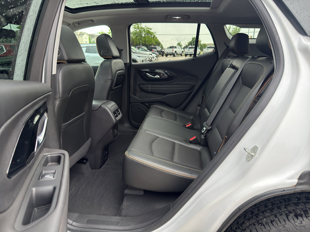 Used 2023 GMC Terrain AT4 w/ Tech Package AWD/4WD image 35