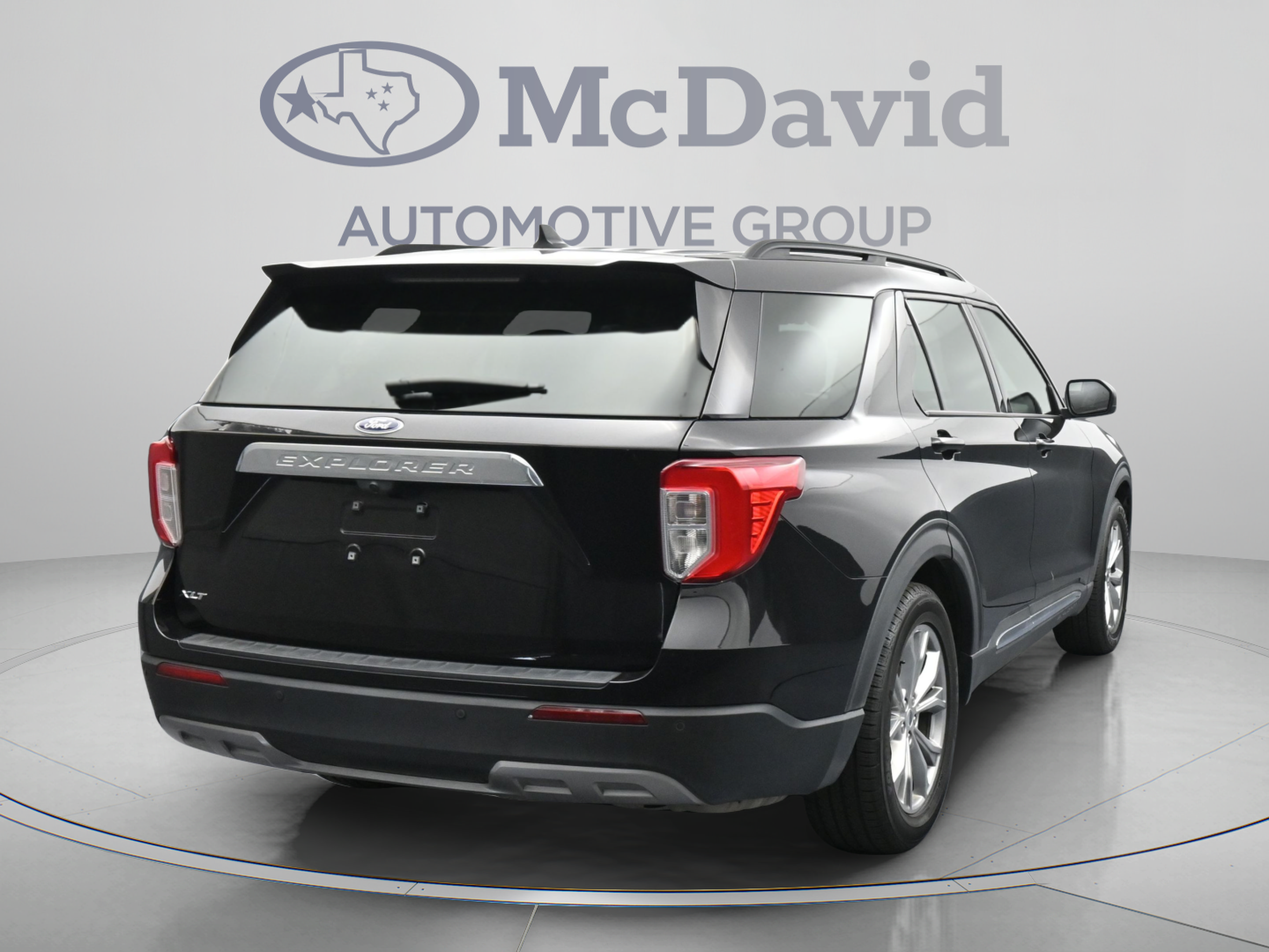 Used 2021 Ford Explorer XLT w/ Equipment Group 202A RWD image 8