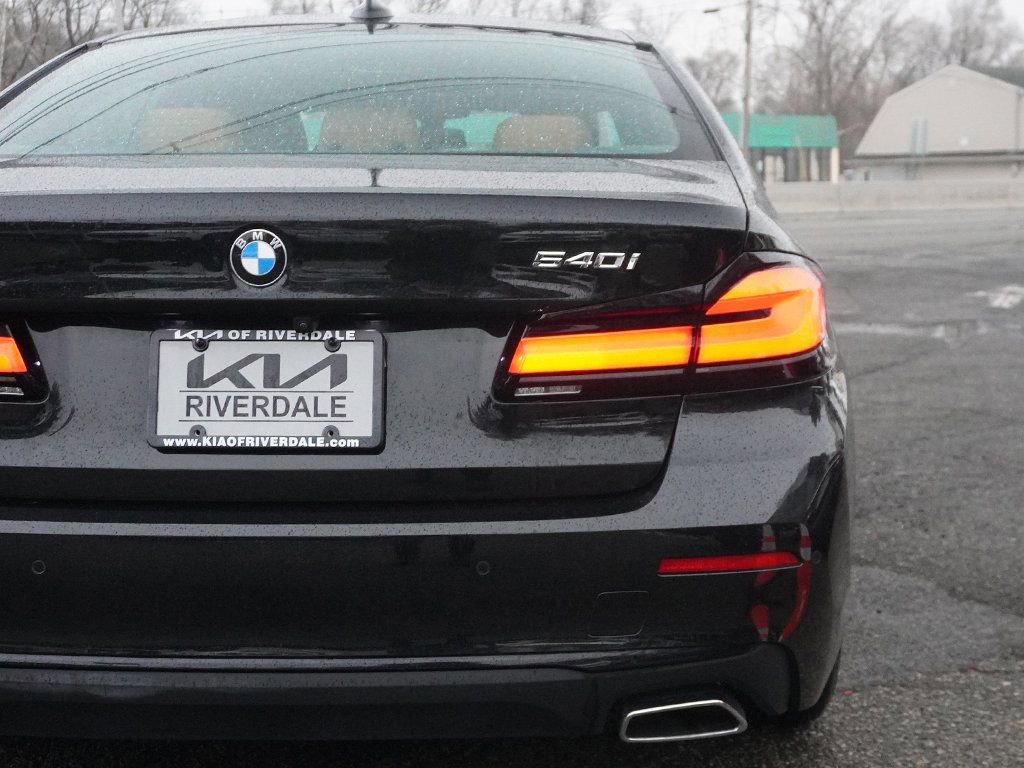Used 2023 BMW 540i xDrive w/ Premium Package image 20