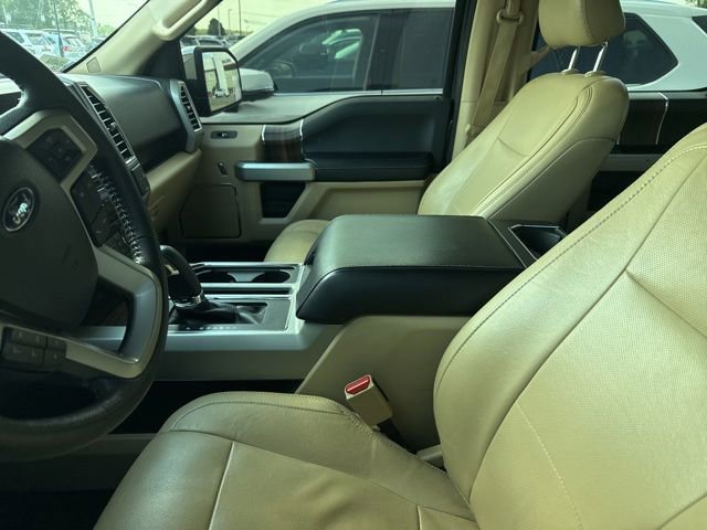Used 2015 Ford F150 Lariat w/ Equipment Group 502A Luxury AWD/4WD image 4