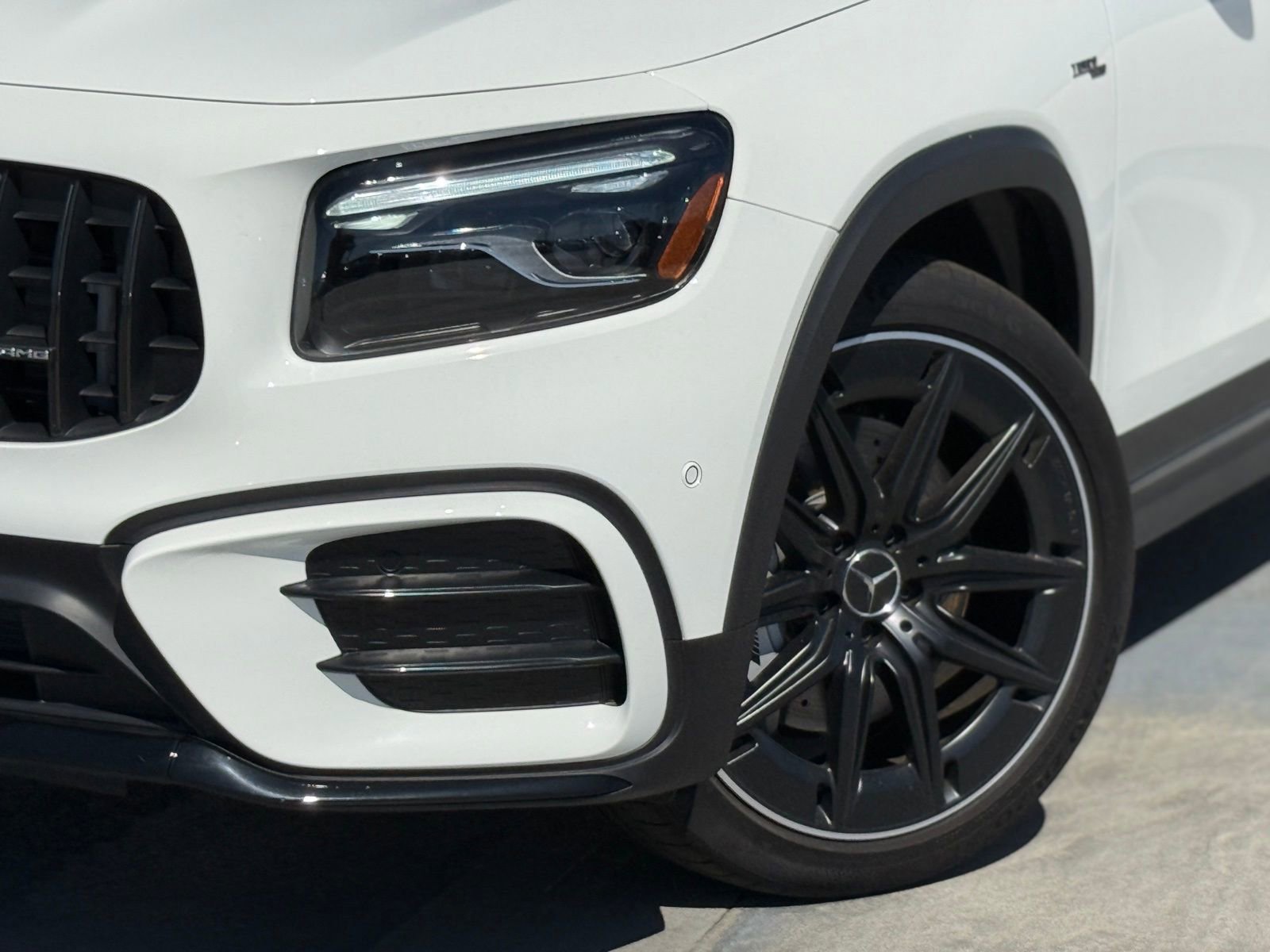New 2026 Mercedes-Benz GLB 35 AMG 4MATIC image 4