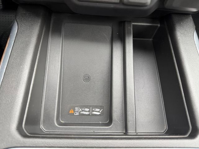 Used 2020 Chevrolet Silverado 1500 High Country w/ Technology Package image 26