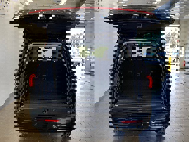 New 2026 Lincoln Navigator Premiere image 16
