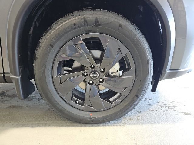 New 2026 Nissan Rogue SV AWD/4WD image 27