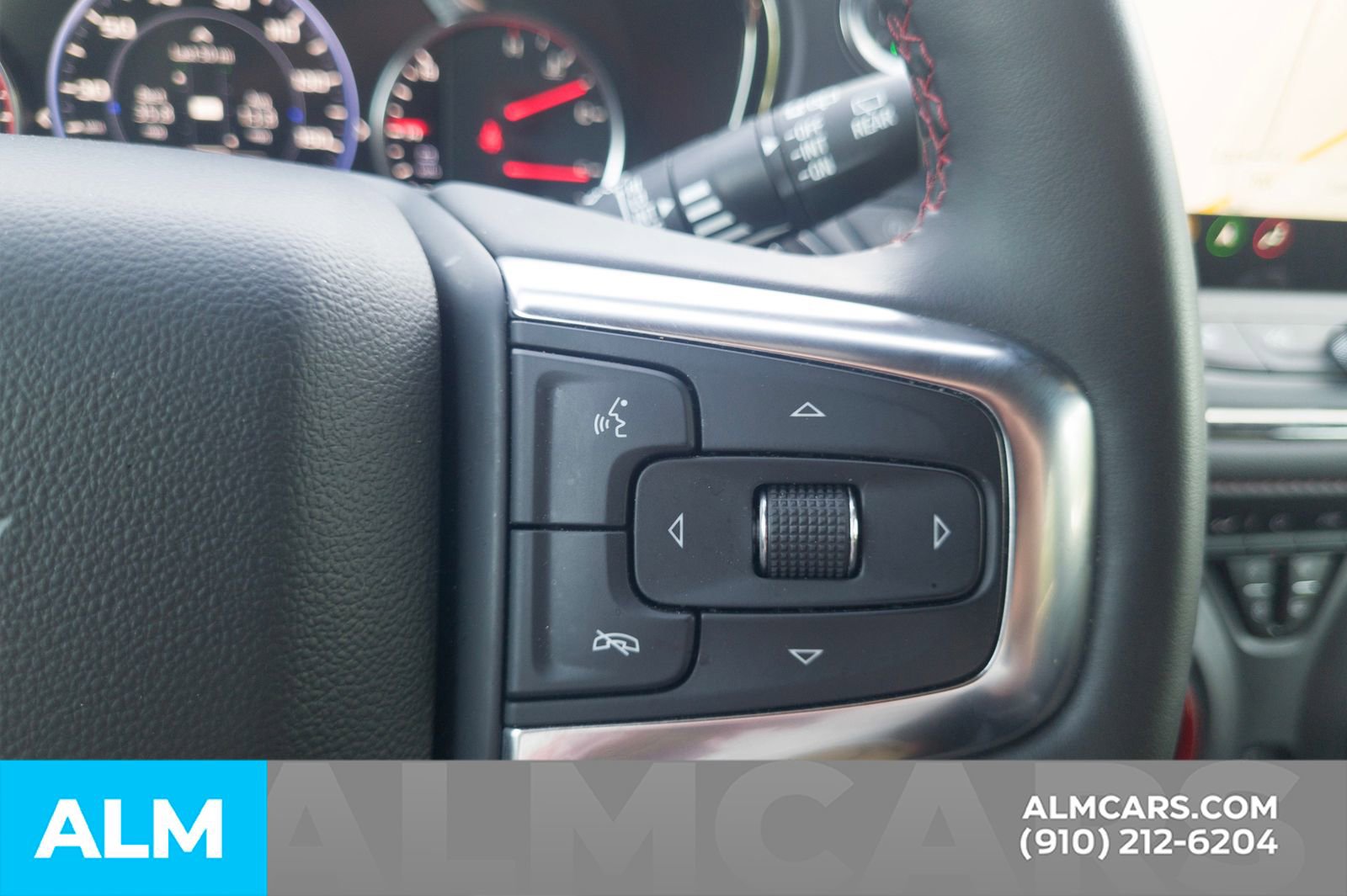 Used 2025 Chevrolet Blazer RS FWD image 28