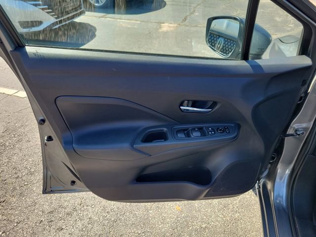 Used 2025 Nissan Versa SV FWD image 7