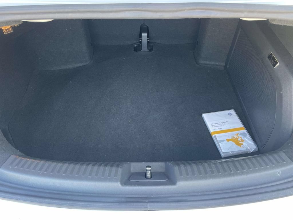 Used 2019 Volkswagen Beetle 2.0T Final Edition SEL FWD image 11