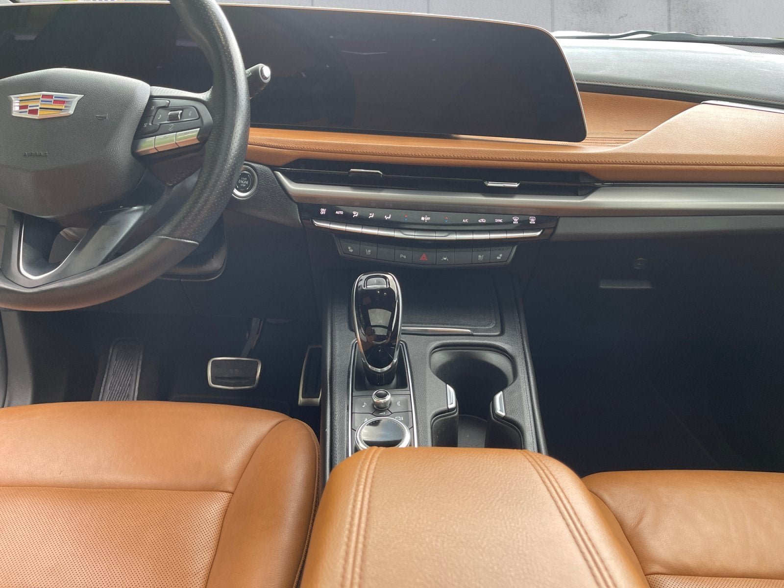 Used 2025 Cadillac XT4 Sport AWD/4WD image 29