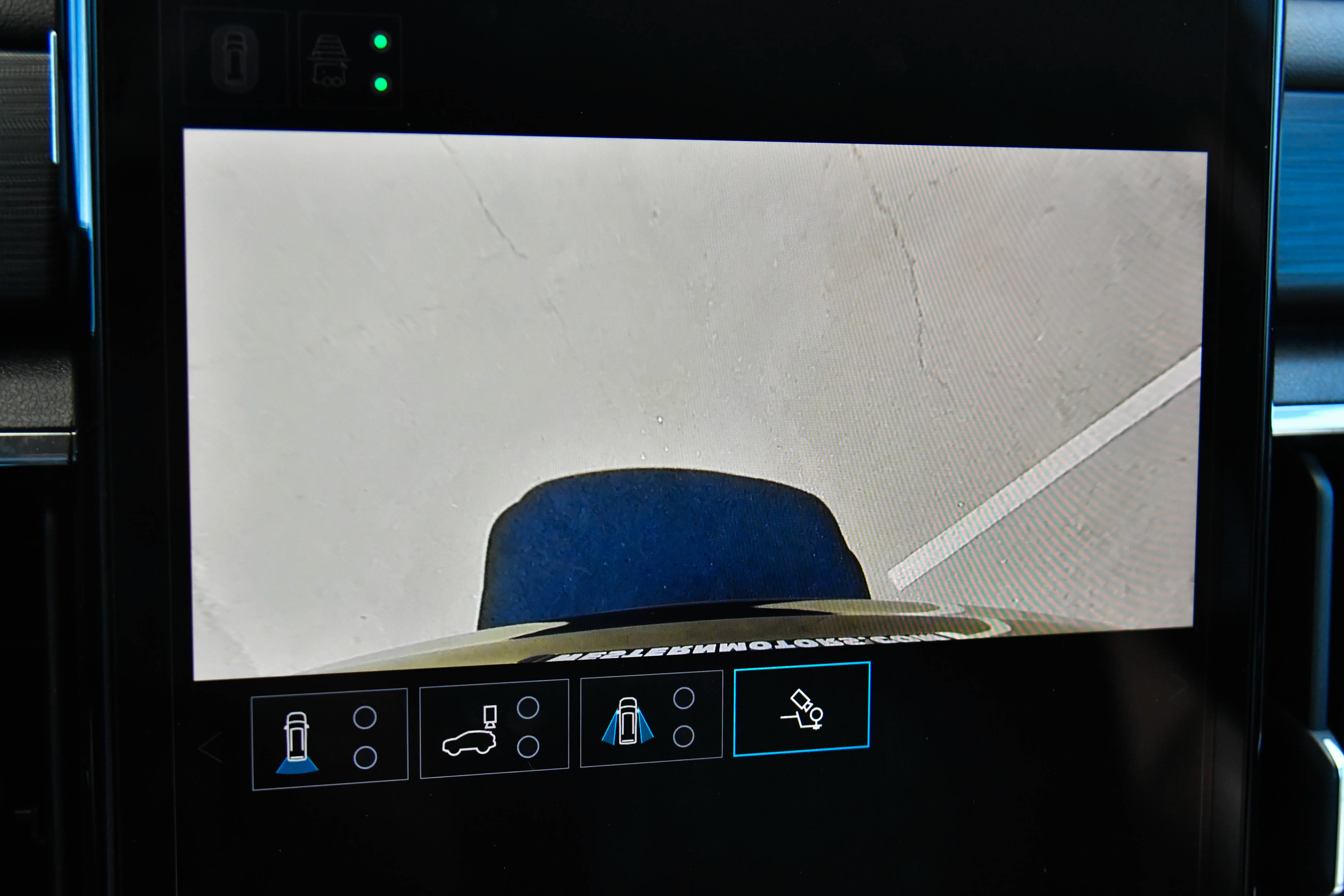 Used 2024 GMC Acadia Elevation FWD image 26