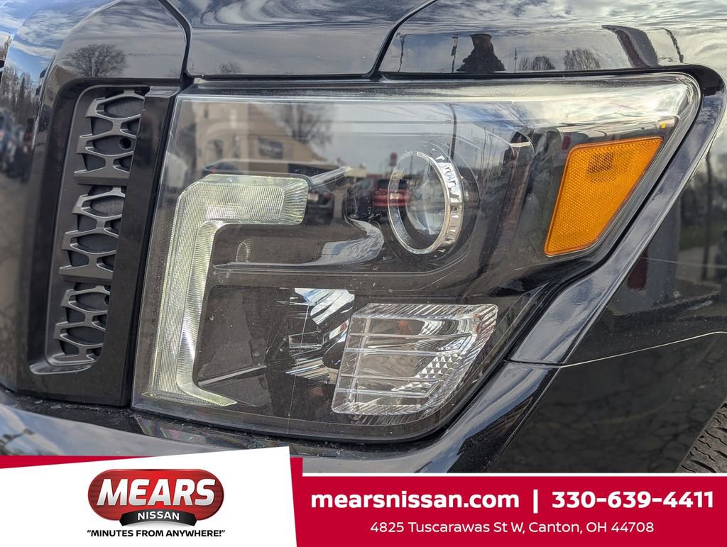 Used 2019 Nissan Titan SL w/ Midnight Edition image 19
