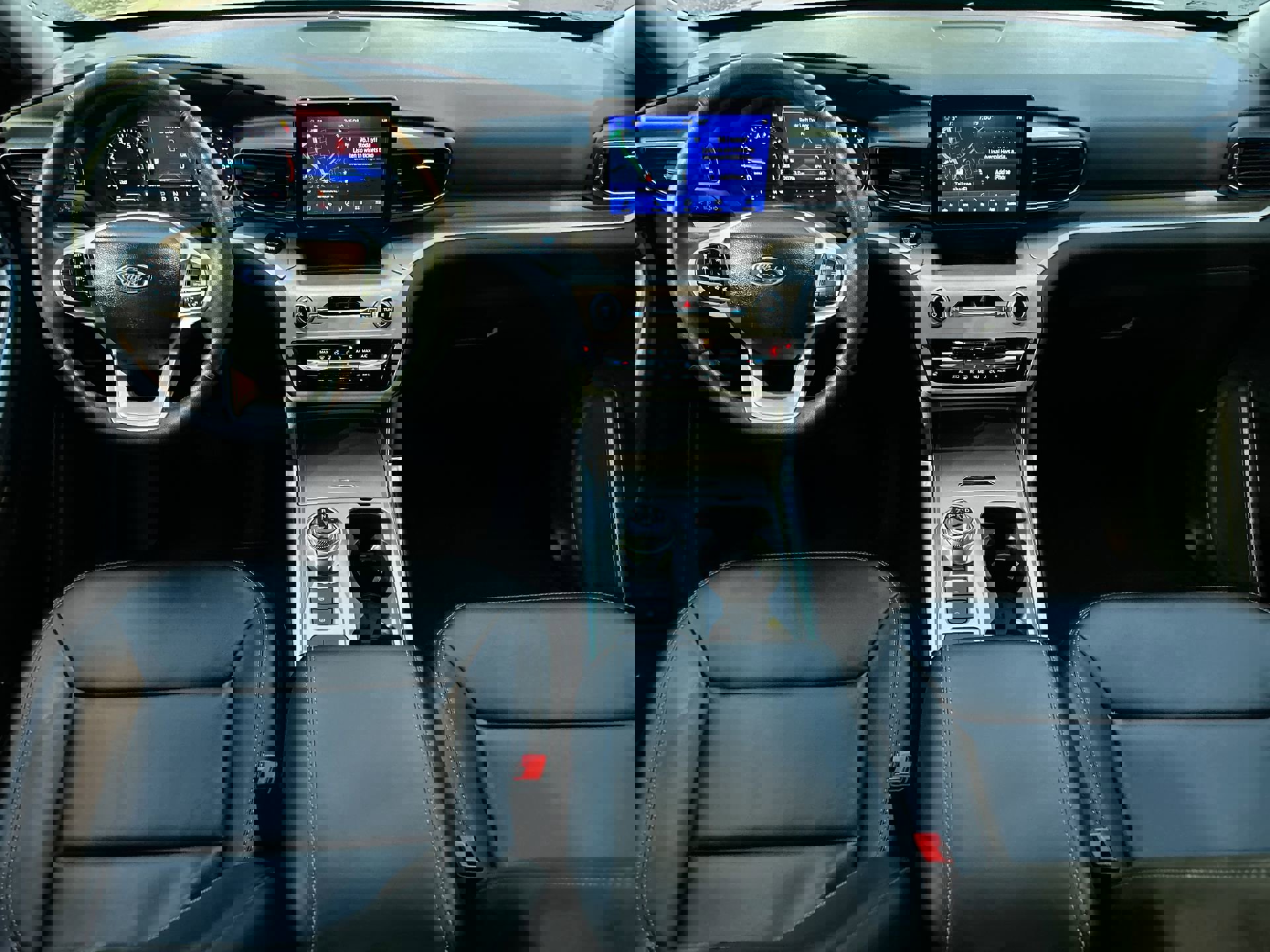 Used 2023 Ford Explorer XLT w/ Equipment Group 202A image 18