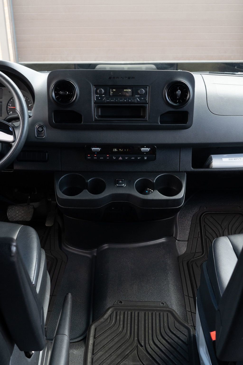 Used 2020 Mercedes-Benz Sprinter 2500 image 28