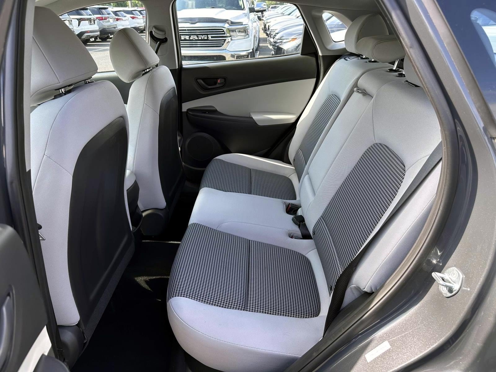 Used 2023 Hyundai Kona SE AWD/4WD image 12