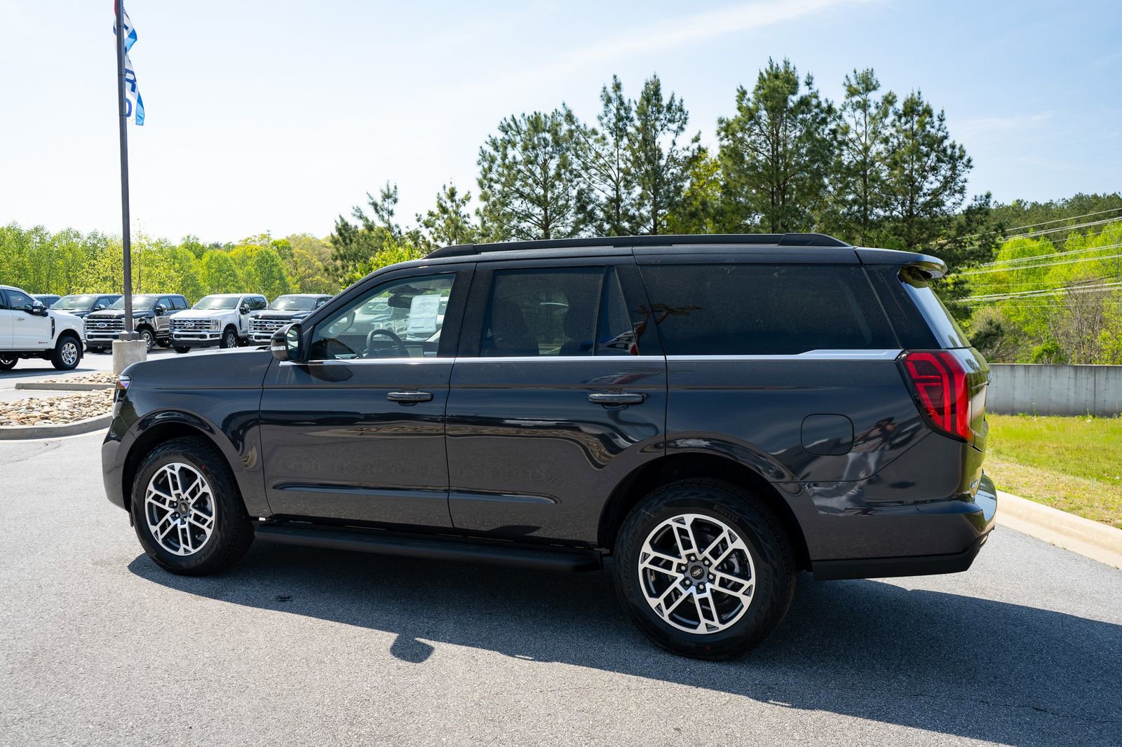 New 2026 Ford Expedition Active AWD/4WD image 7
