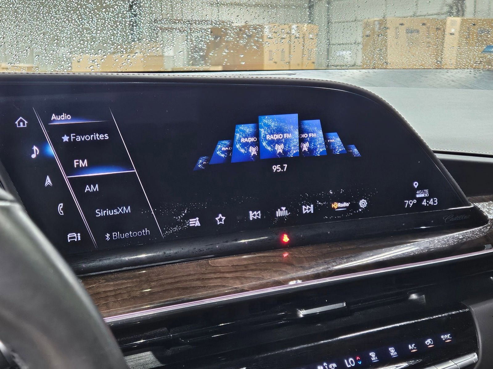 Used 2021 Cadillac Escalade Sport Platinum AWD/4WD image 19