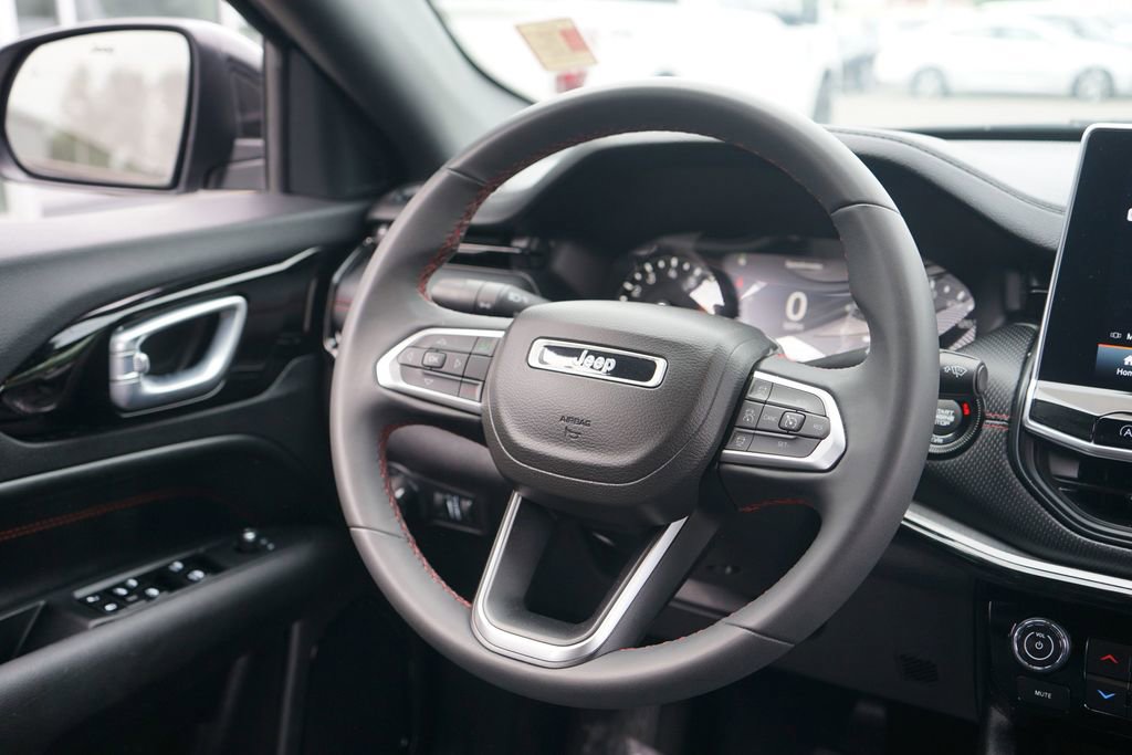 Used 2023 Jeep Compass Trailhawk AWD/4WD image 24