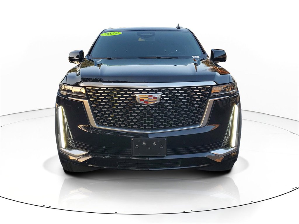 Used 2024 Cadillac Escalade ESV Luxury image 2