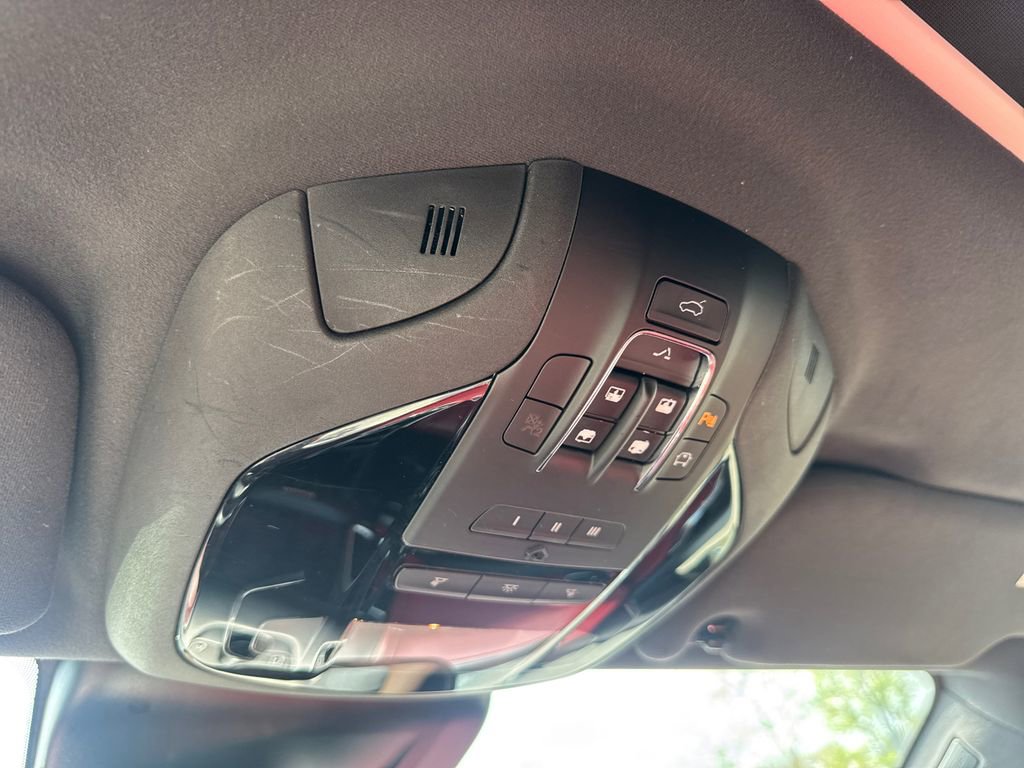 Used 2018 Maserati Levante GranSport image 31