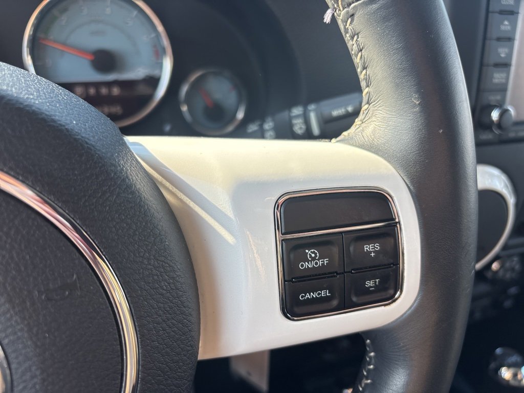 Used 2014 Jeep Wrangler Unlimited Sahara image 22