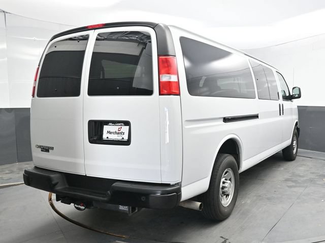 Used 2024 Chevrolet Express 3500 LS RWD image 6