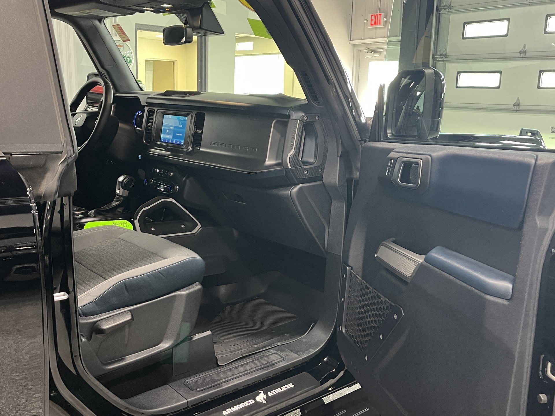 Used 2022 Ford Bronco Outer Banks image 8